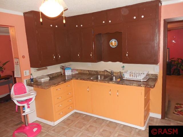 19 NE 2nd, Madelia, MN 56062