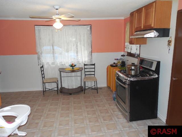 19 NE 2nd, Madelia, MN 56062