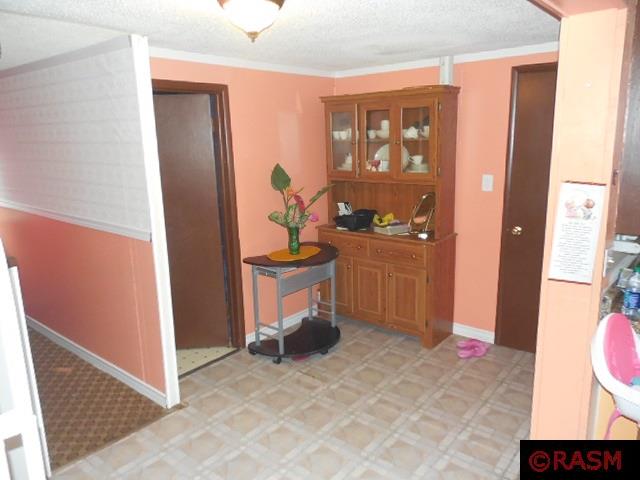 19 NE 2nd, Madelia, MN 56062