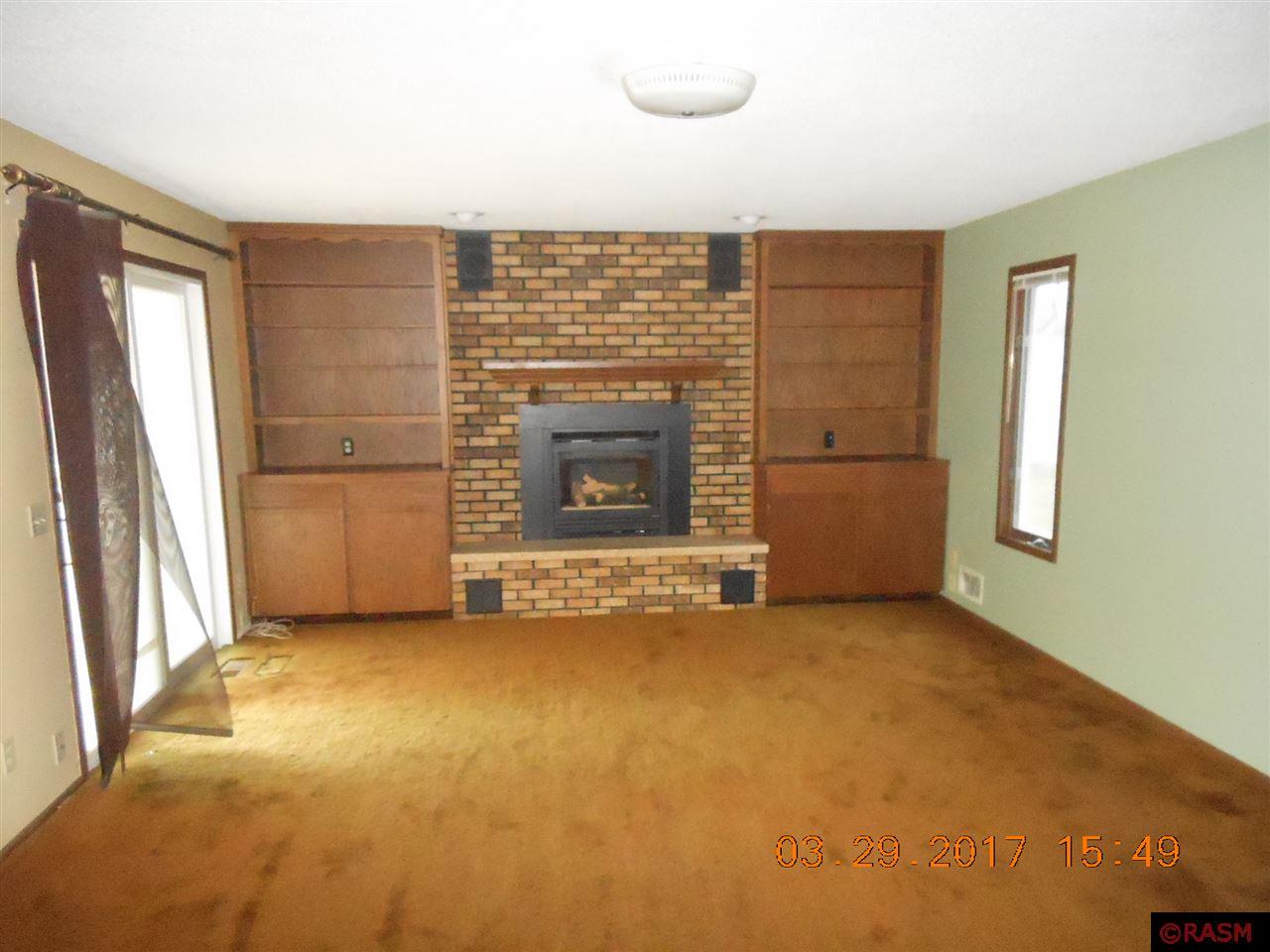 127 E Higbie Ave, Minnesota Lake, MN 56068