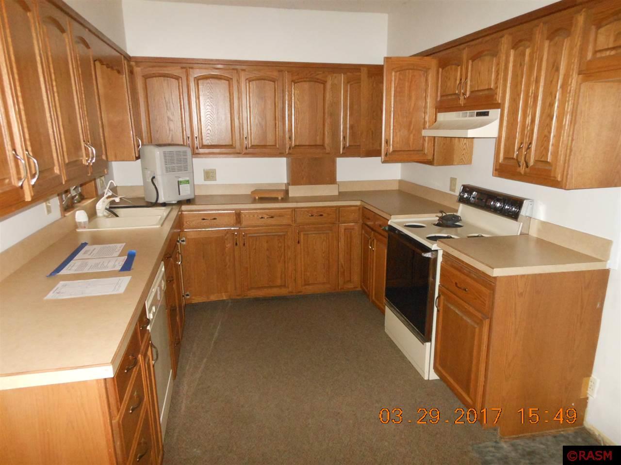 127 E Higbie Ave, Minnesota Lake, MN 56068