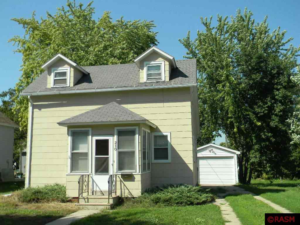 210 Elm NE, Sleepy Eye, MN 56085