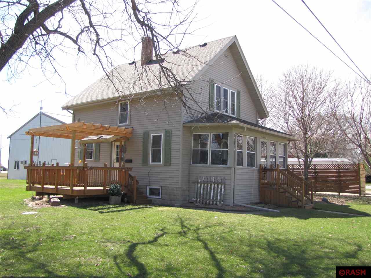 133 North, Waldorf, MN 56091