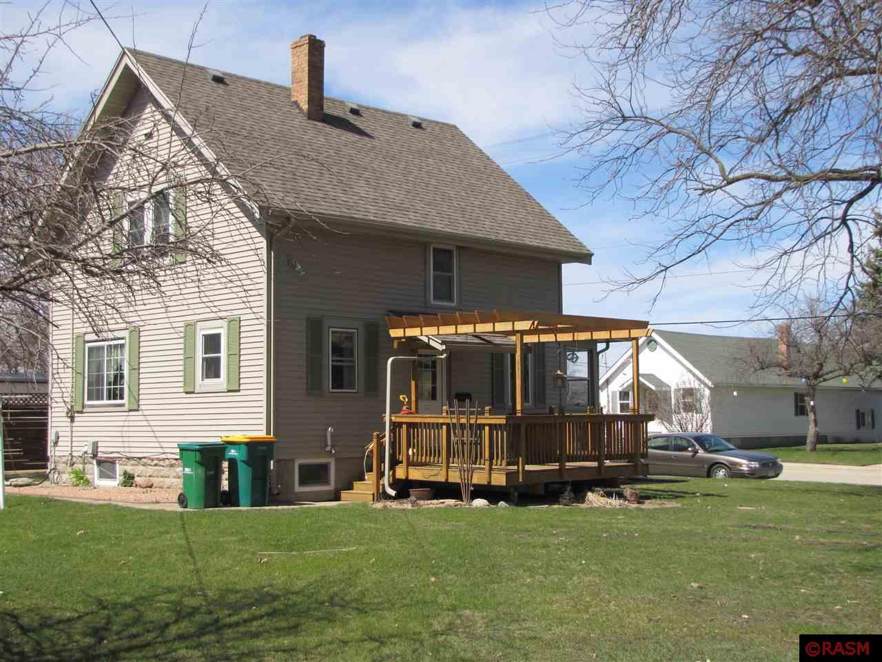 133 North, Waldorf, MN 56091