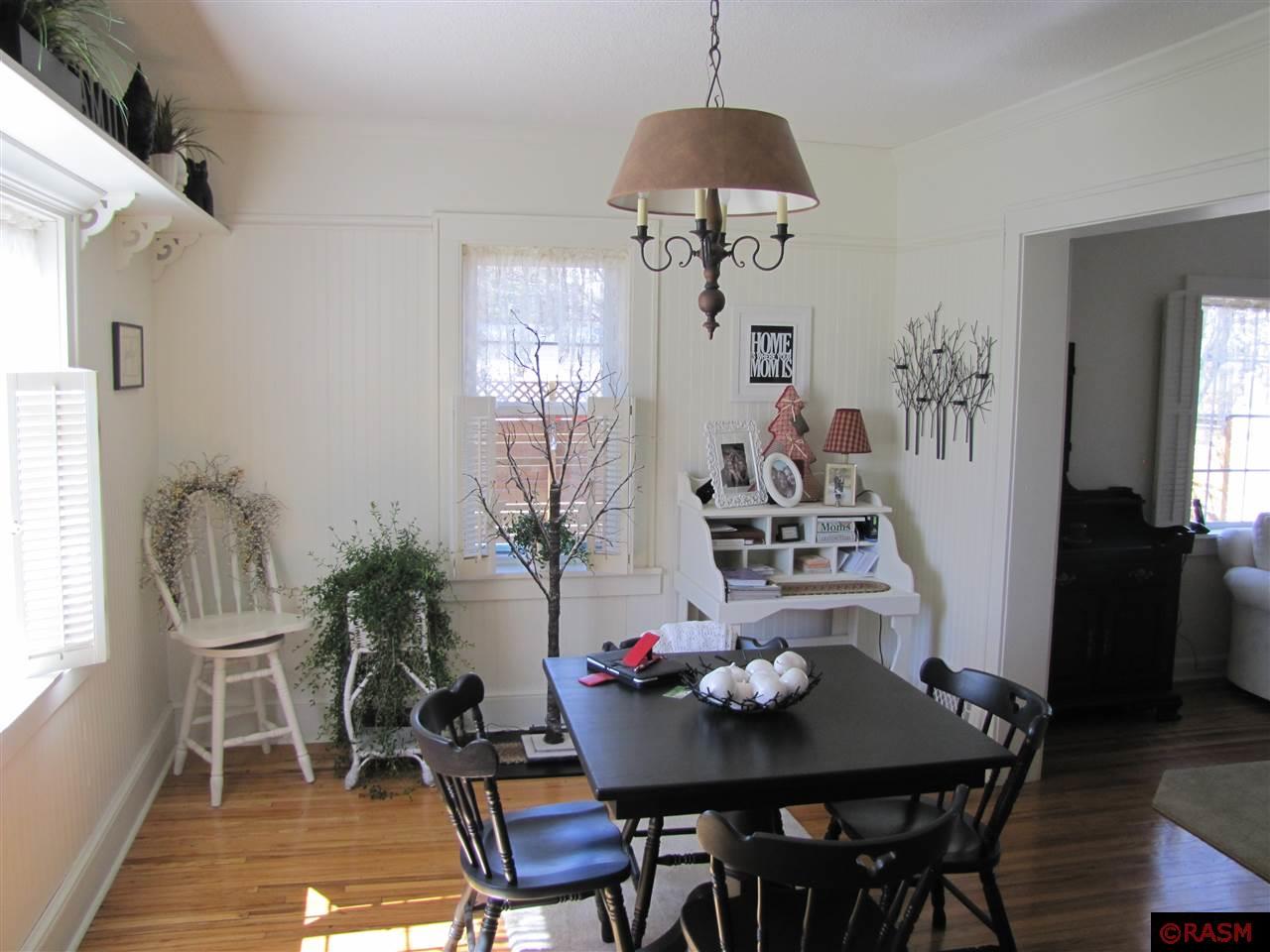 133 North, Waldorf, MN 56091