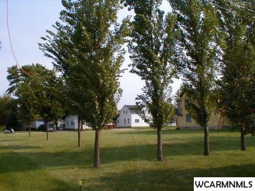 450 9th St Sw, Wells, MN 56097