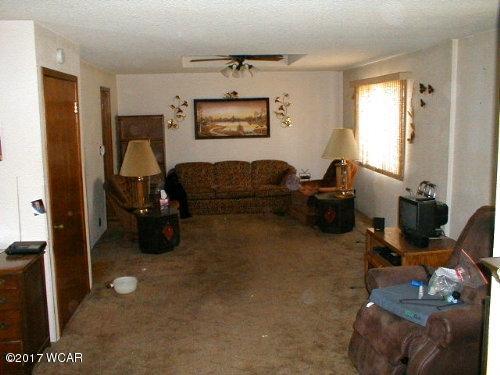 190 3rd Street, Wells, MN 56097