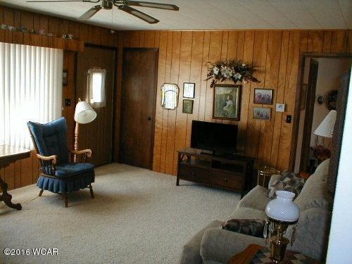 661 7th St Sw, Wells, MN 56097