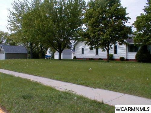 290 S Broadway, Wells, MN 56097