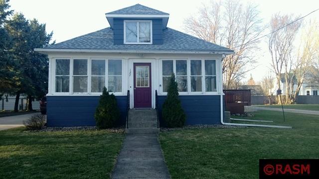 127 SW 3rd, Winnebago, MN 56098