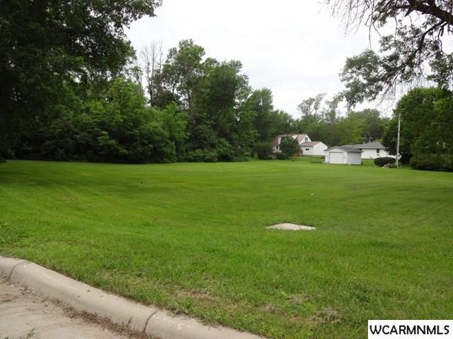 102-5 N Lake Street, Hendricks, MN 56136