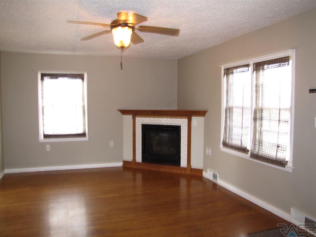 607 W Luverne St, Luverne, MN 56156