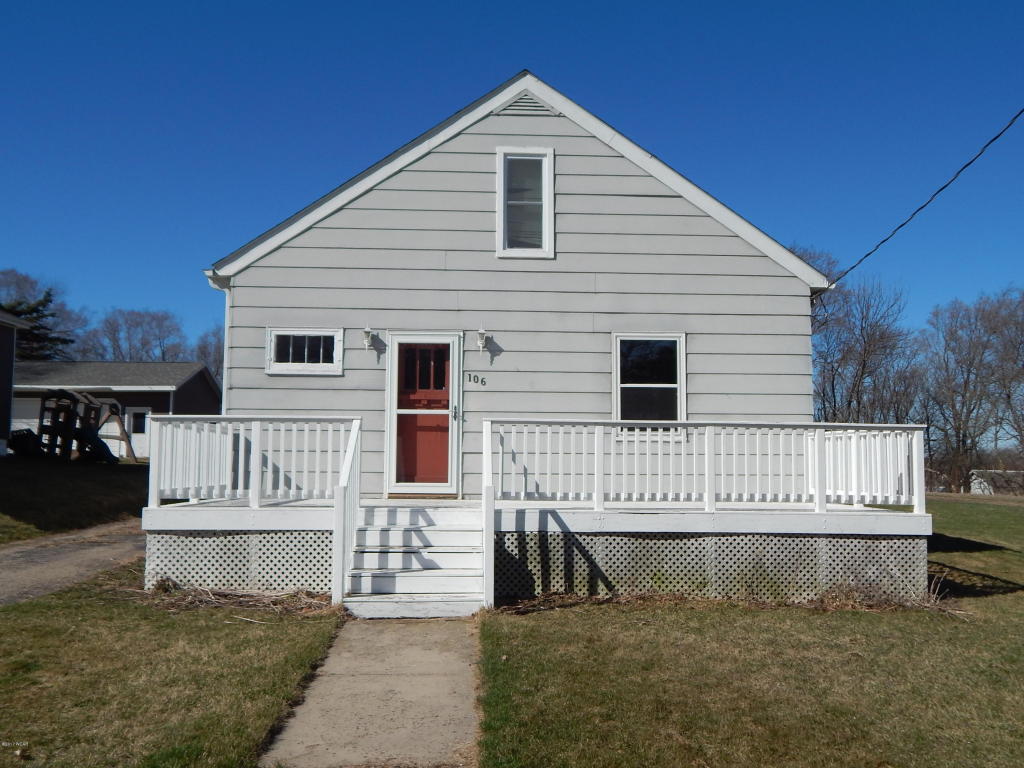 106 3rd Street, Russell, MN 56169