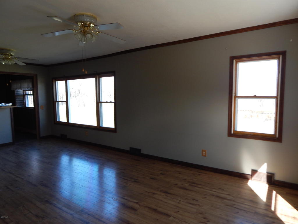 106 3rd Street, Russell, MN 56169