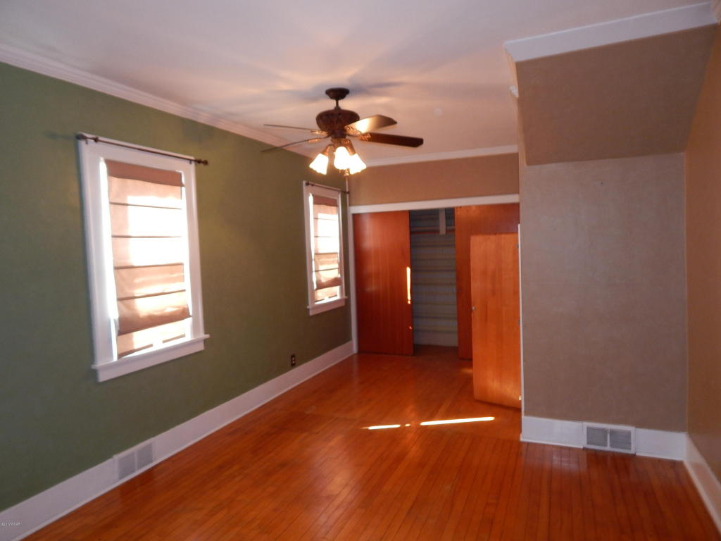 106 3rd Street, Russell, MN 56169