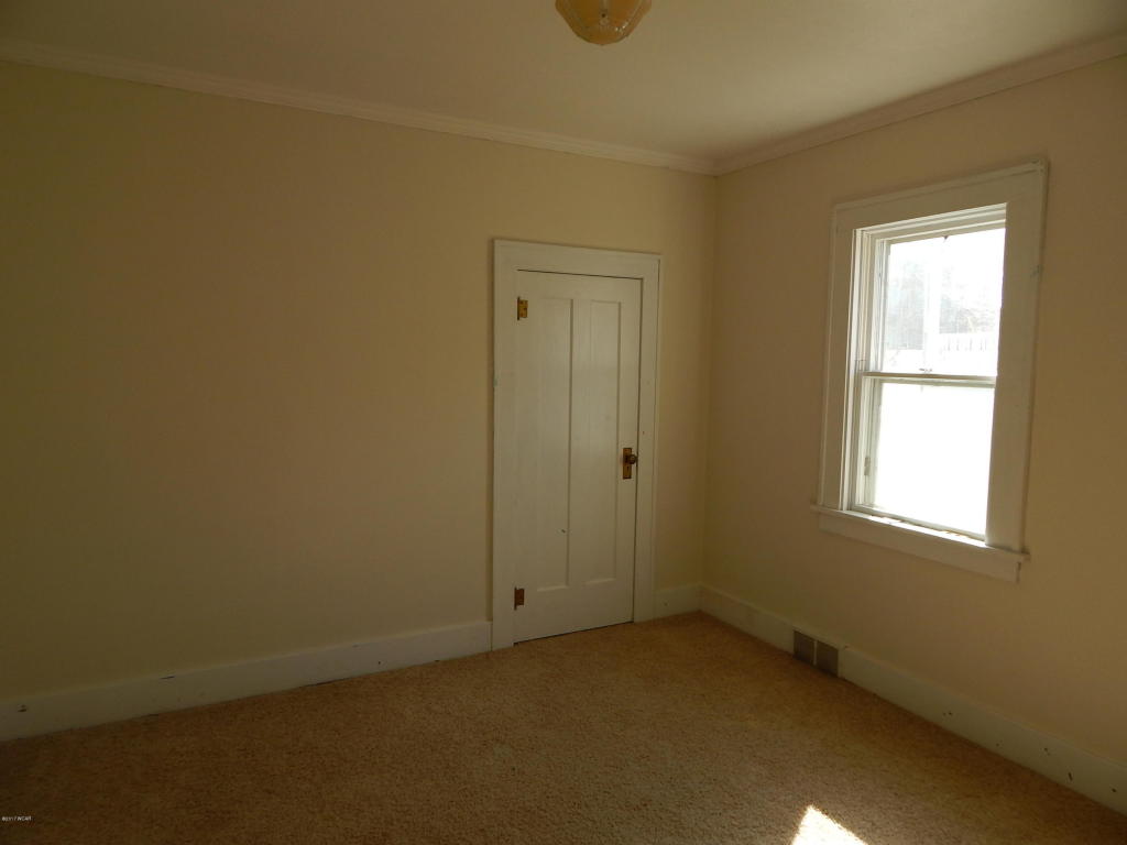 106 3rd Street, Russell, MN 56169