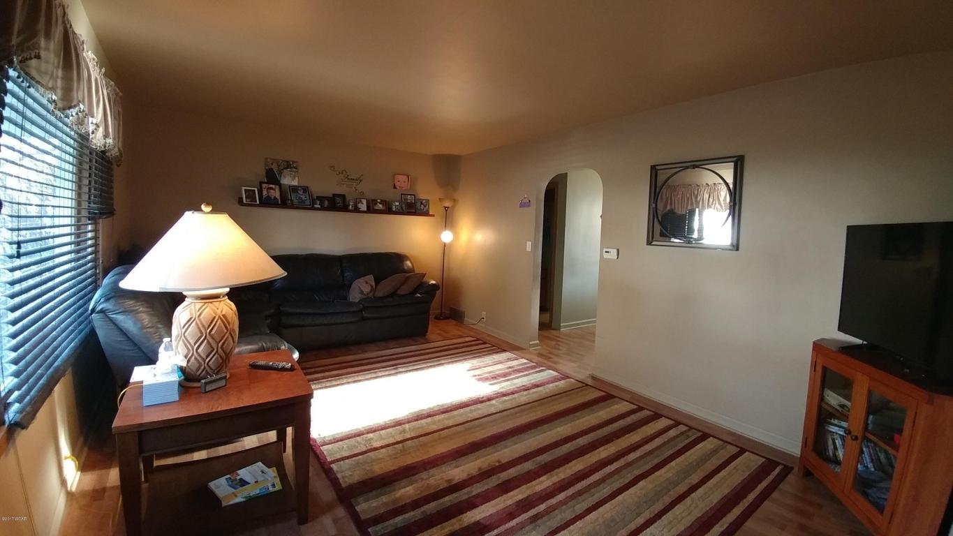 464 Center Street, Tracy, MN 56175