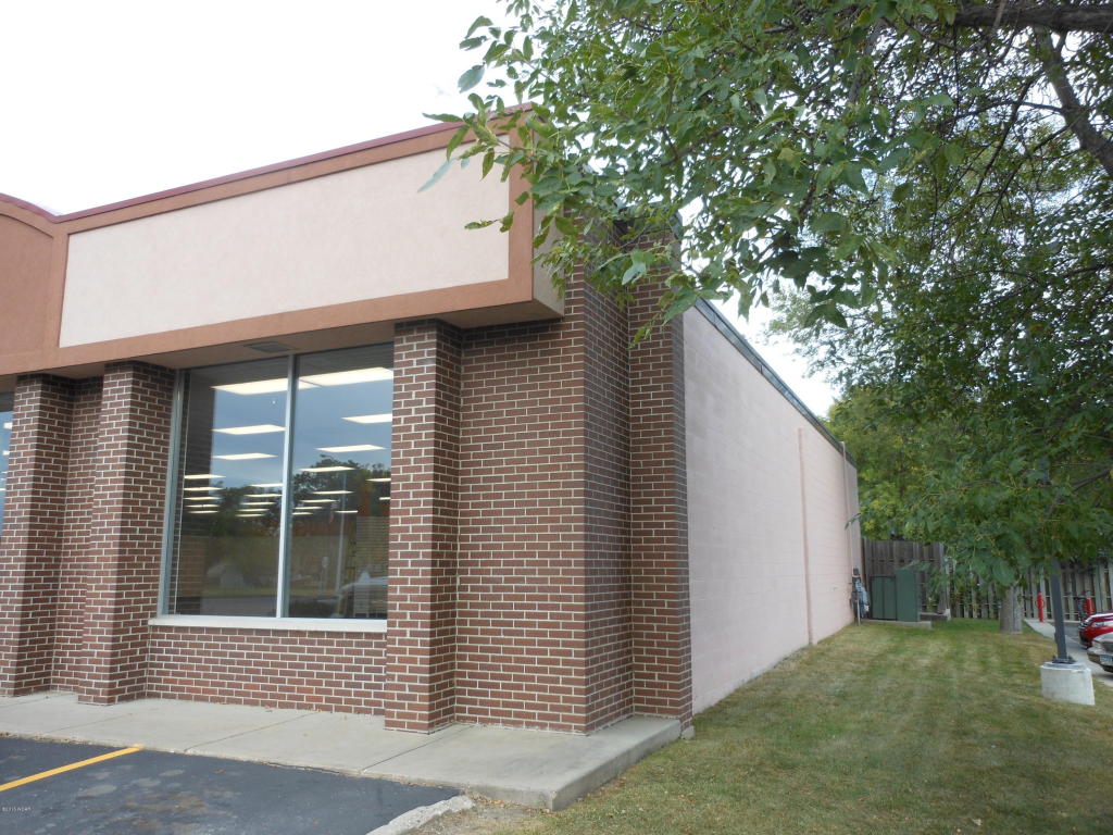 701 1st Street, Willmar, MN 56201