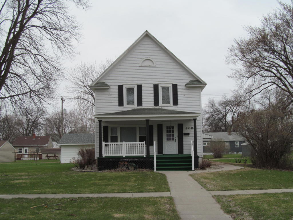 208 9th Street, Benson, MN 56215