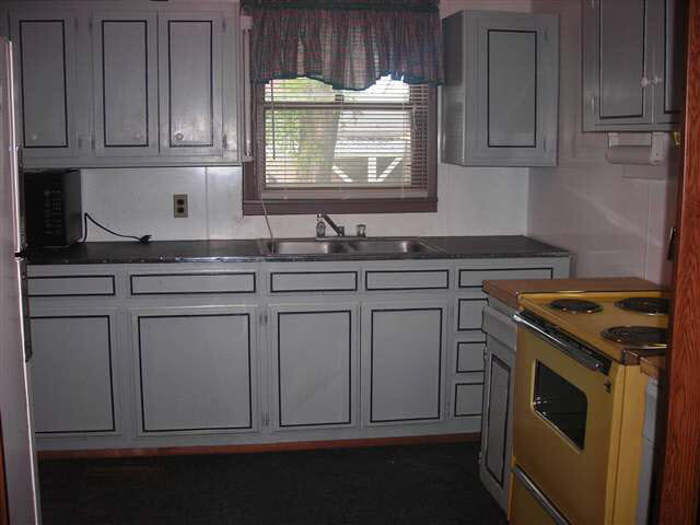 147 N 5th St, Dawson, MN 56232