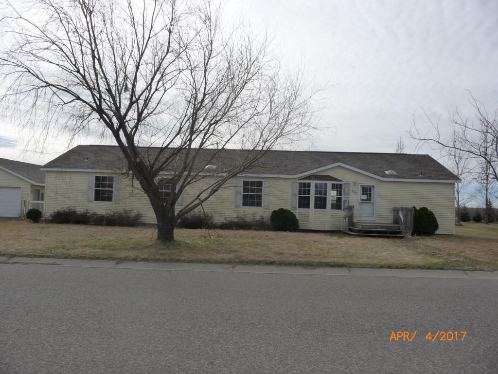 501 Lindstrom Avenue W, Grove City, MN 56243