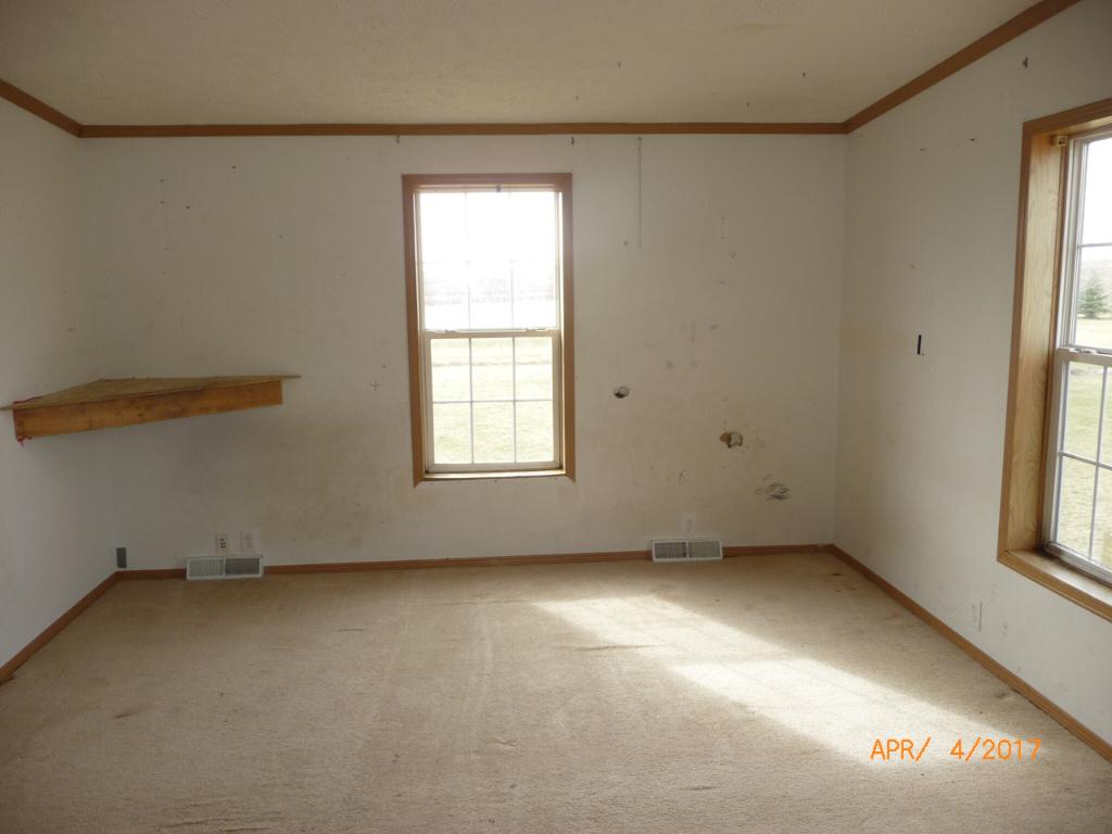 501 Lindstrom Avenue W, Grove City, MN 56243