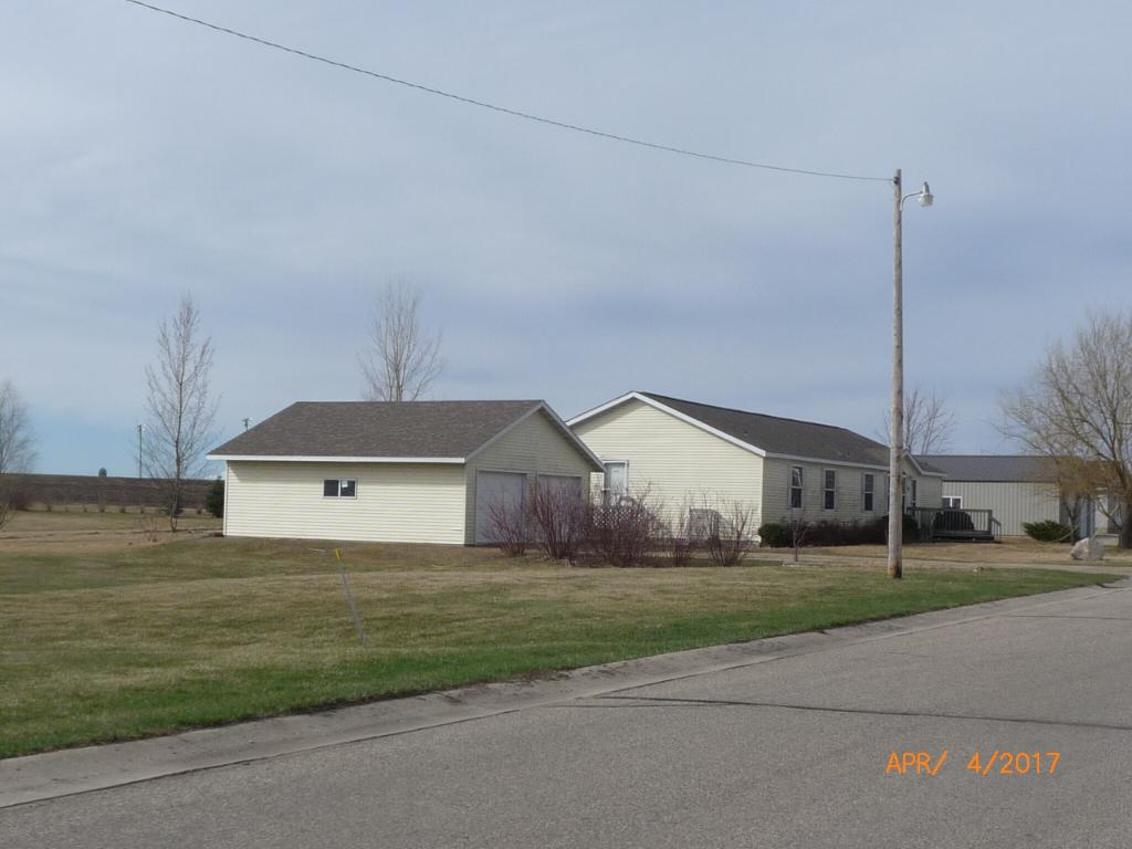 501 Lindstrom Avenue W, Grove City, MN 56243