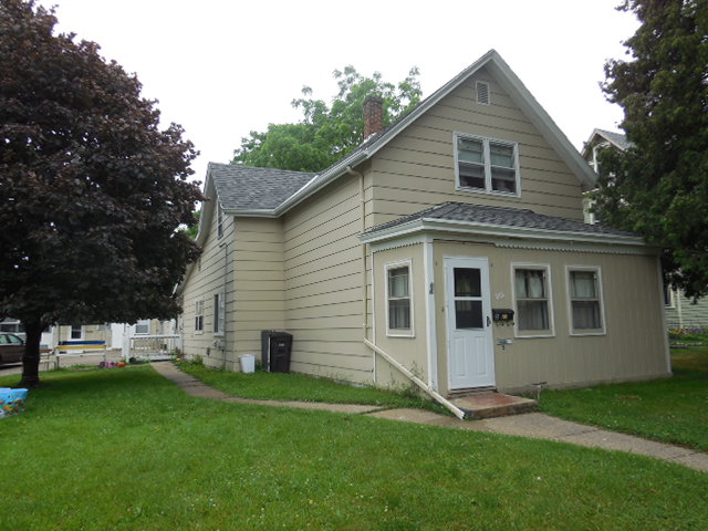 806 3rd Street SW, Willmar, MN 56251