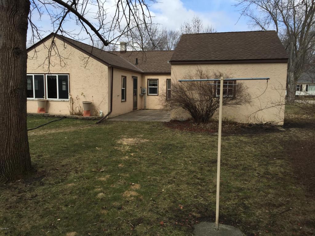122 E Street, Marshall, MN 56258