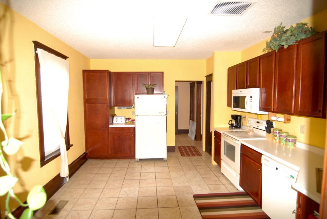 214 S 4 Street, Olivia, MN 56277
