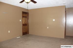 407 E 3 Ave, Raymond, MN 56282
