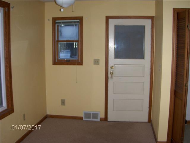 211 NE ColfaxRenville, MN, 56284Renville County