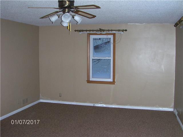 211 NE ColfaxRenville, MN, 56284Renville County