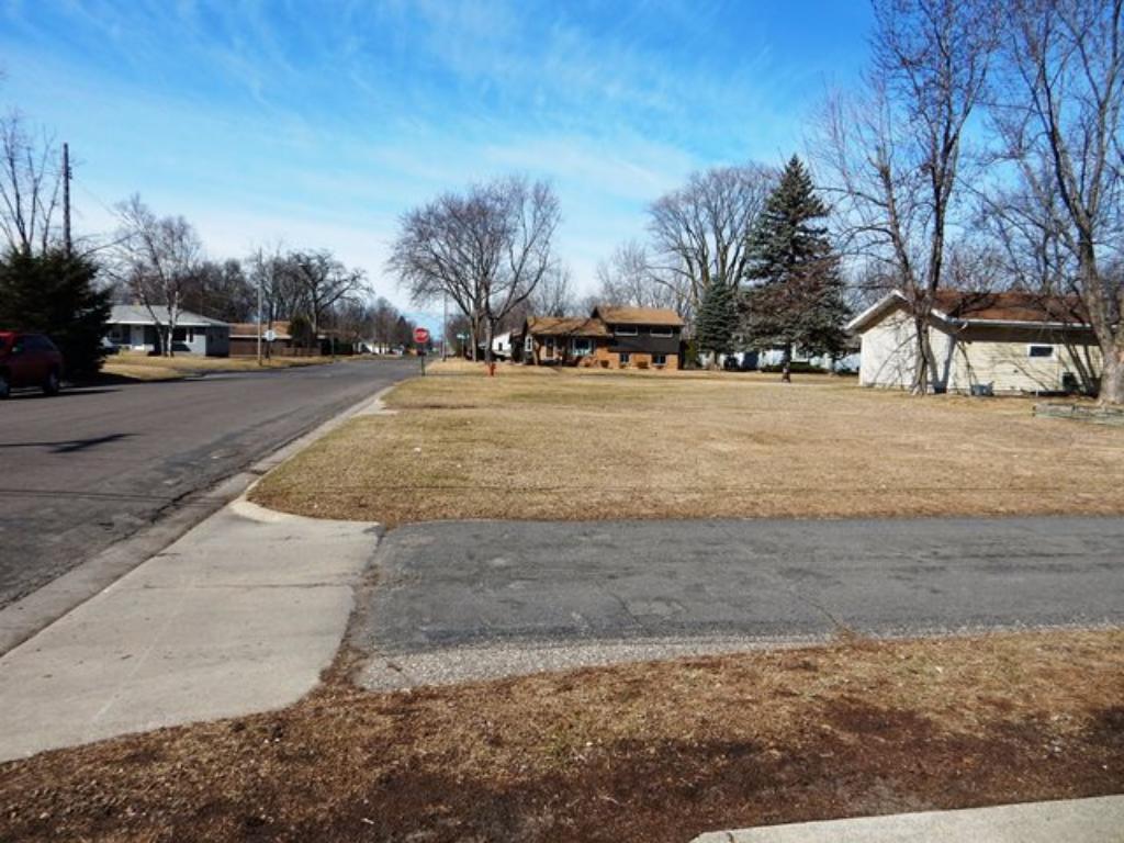 1104 29th Avenue N, Saint Cloud, MN 56303