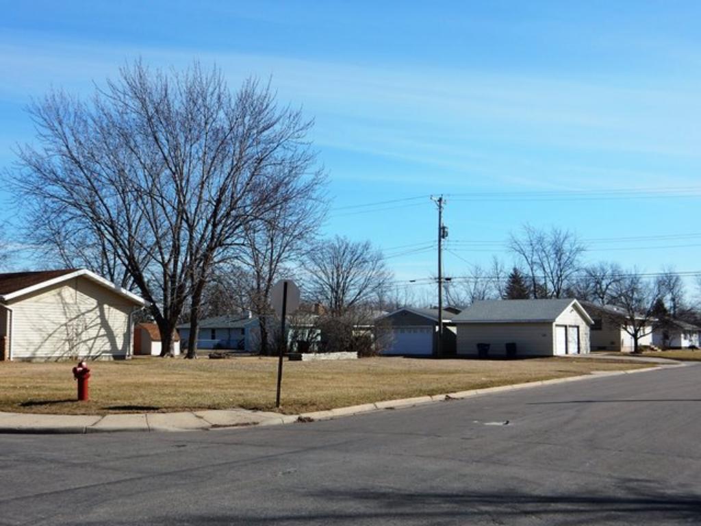 1104 29th Avenue N, Saint Cloud, MN 56303