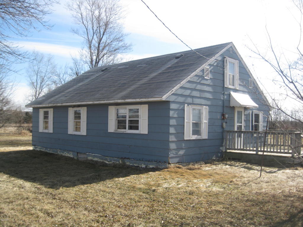 529 State St E, Grey Eagle, MN 56336
