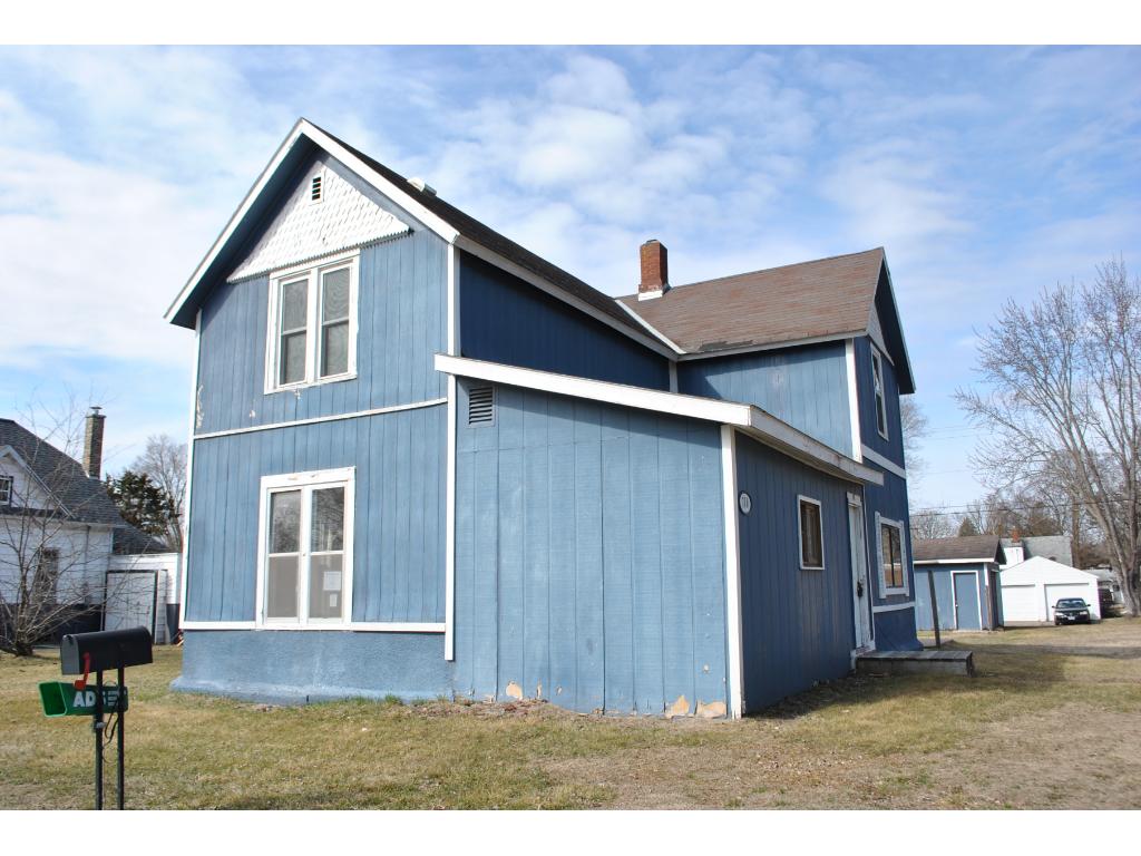 700 4th Street, Little Falls, MN 56345