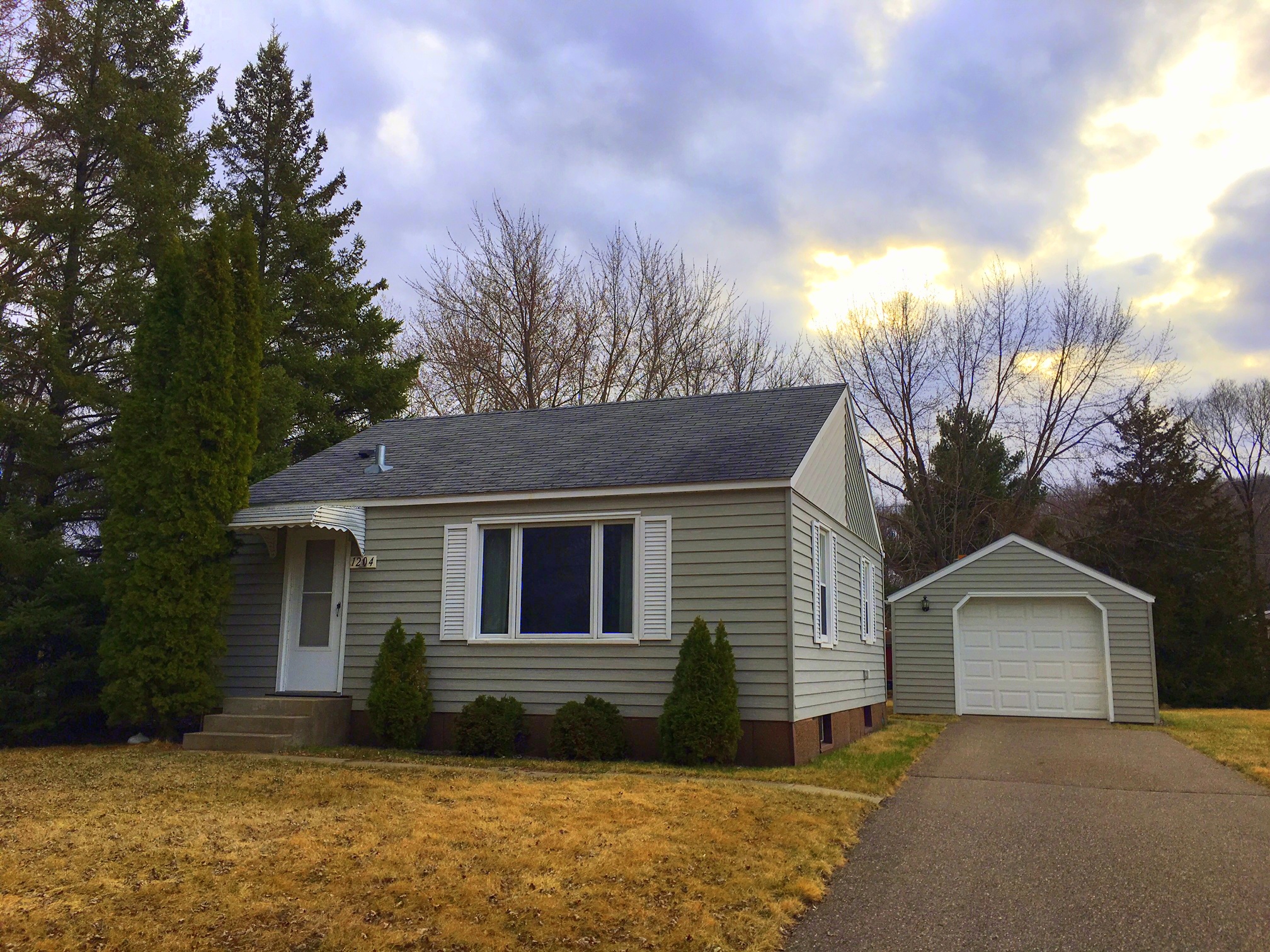 1204 7th Street NE, Little Falls, MN 56345