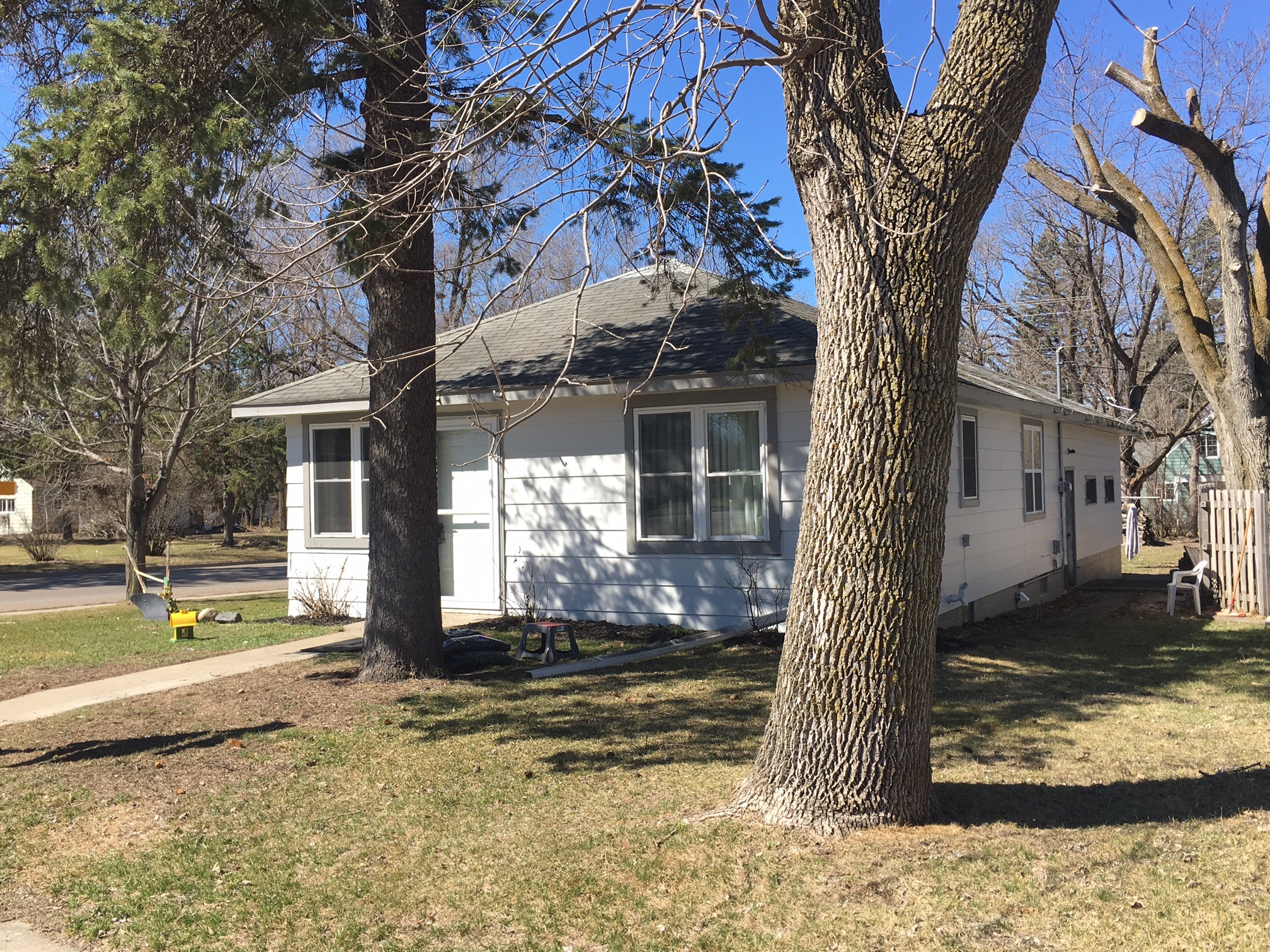 516 4th Street SE, Little Falls, MN 56345