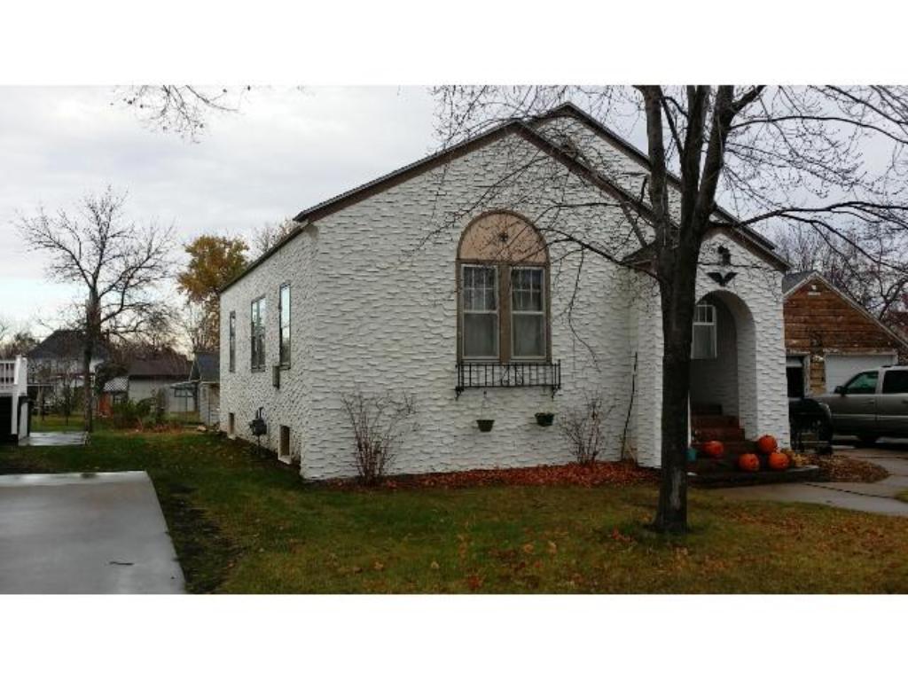 308 5th Street S, Sauk Centre, MN 56378