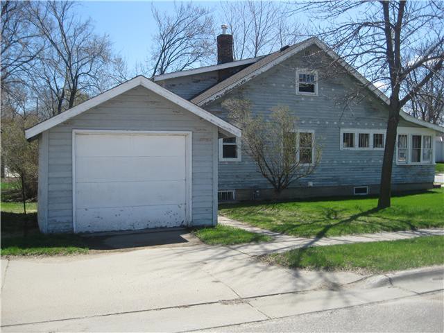 326 4th St SSauk Centre, MN, 56378Stearns County