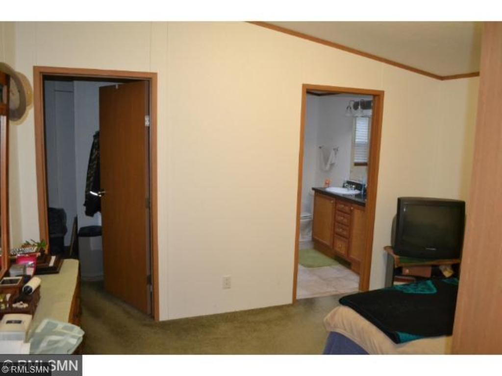 18715 Gone Golfin, Garrison, MN 56450