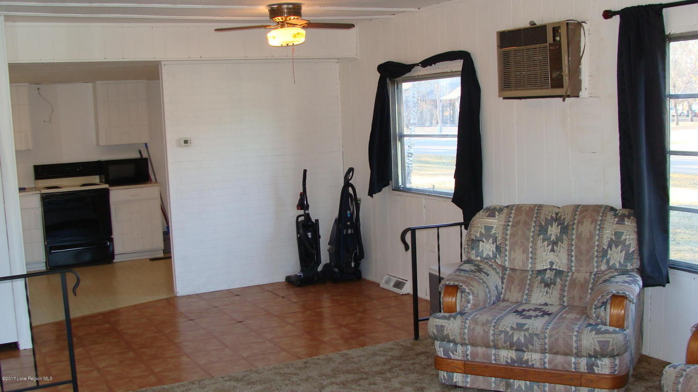 96 Eldredge Street W, Motley, MN 56466