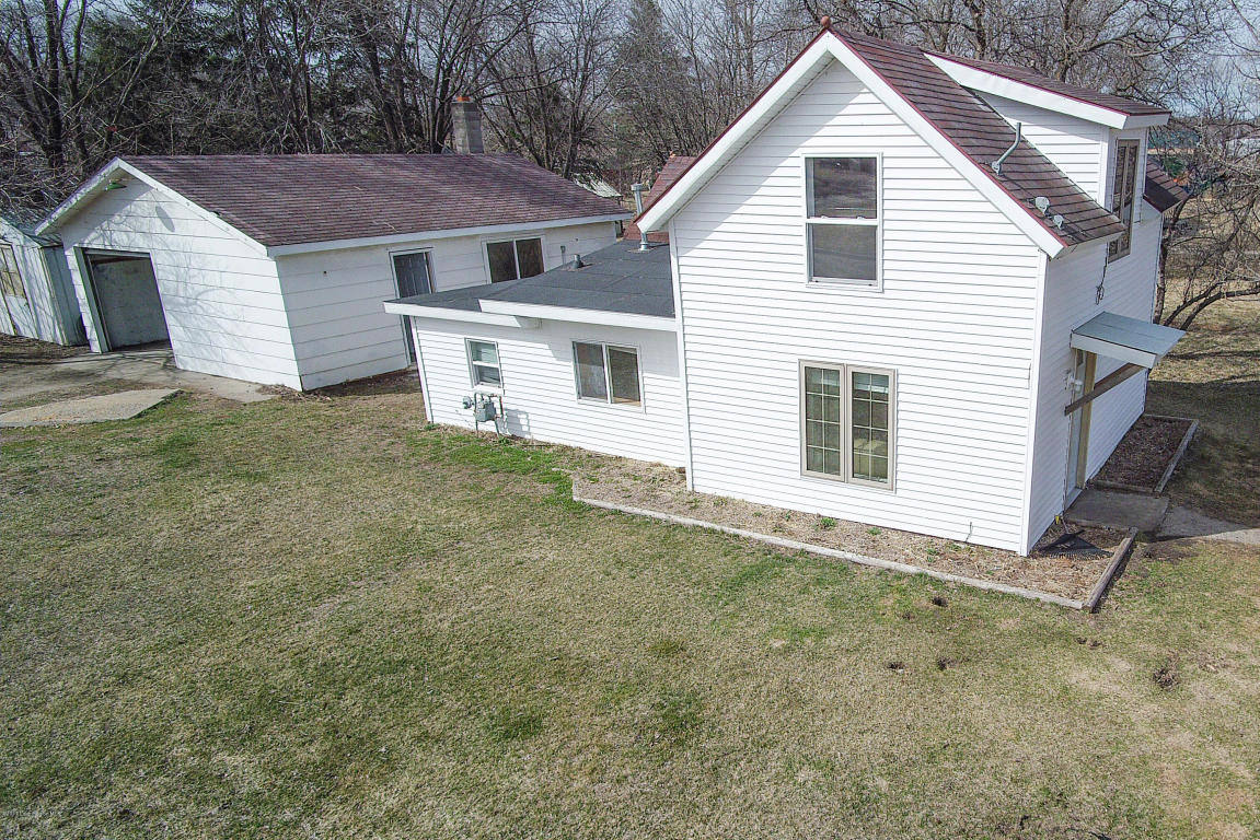 122 Oak Grove Avenue, Detroit Lakes, MN 56501