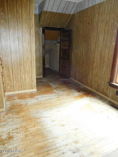 513 7th Ave SE, Elbow Lake, MN 56531