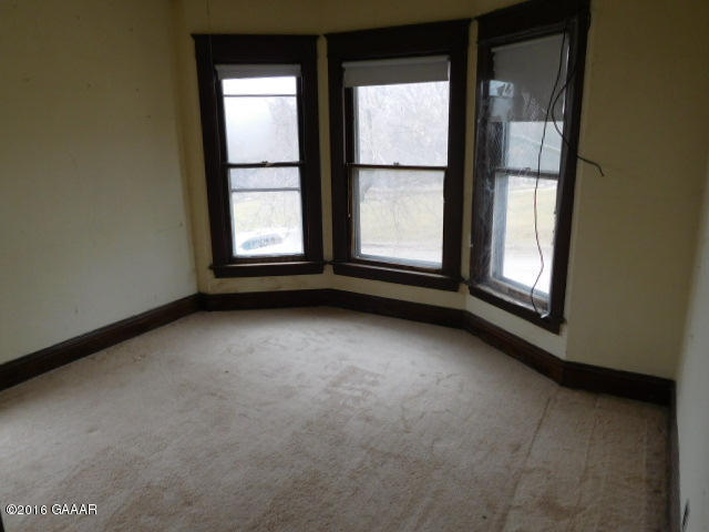 513 7th Ave SE, Elbow Lake, MN 56531