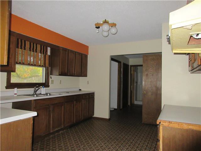 13206 160th Ave NFelton, MN, 56536Clay County