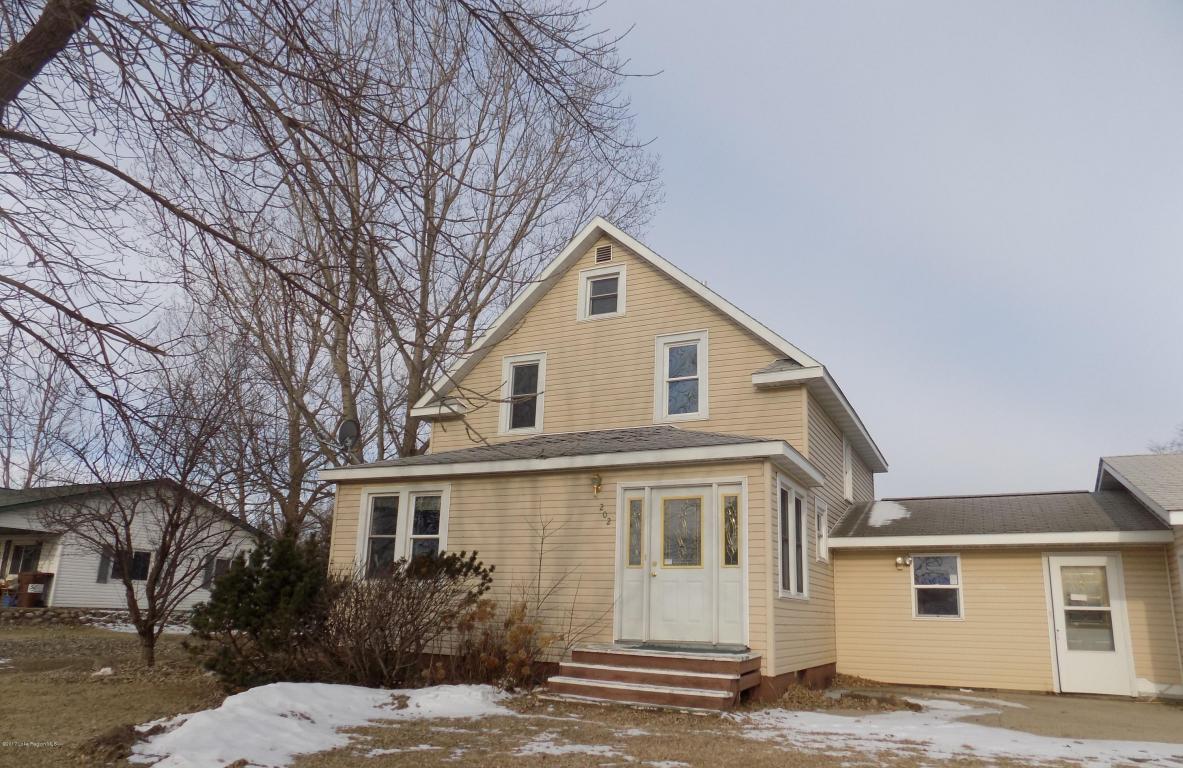 202 7th Avenue SE, Perham, MN 56573