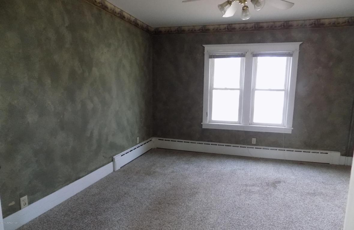 202 7th Avenue SE, Perham, MN 56573