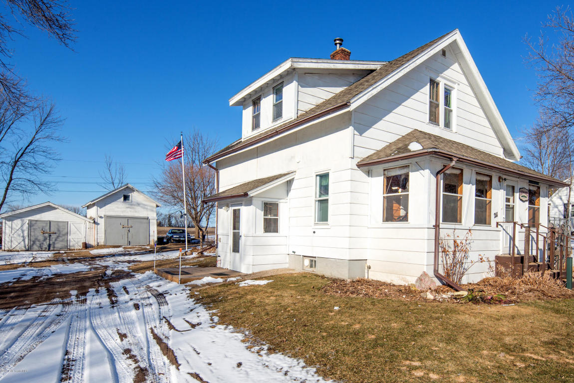 211 Main Avenue E, Rothsay, MN 56579